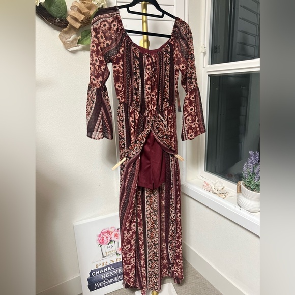 Justify - Picture 7 of 7